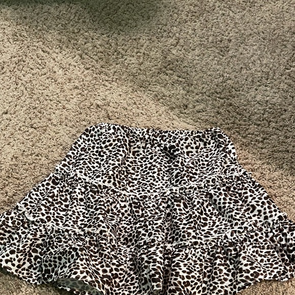 Cheetah print ruffle skirt! 🤎 - Picture 7 of 8
